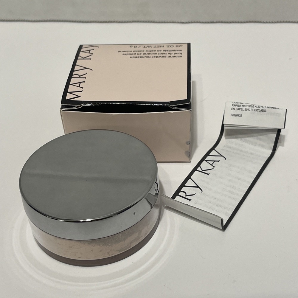 Mary Kay Mineral Powder Foundation Ivory 0.5 with box #040983 .28 oz Ivory Shade